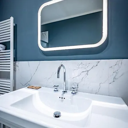 Yid Lamarmora Luxury Contemporary Apartment