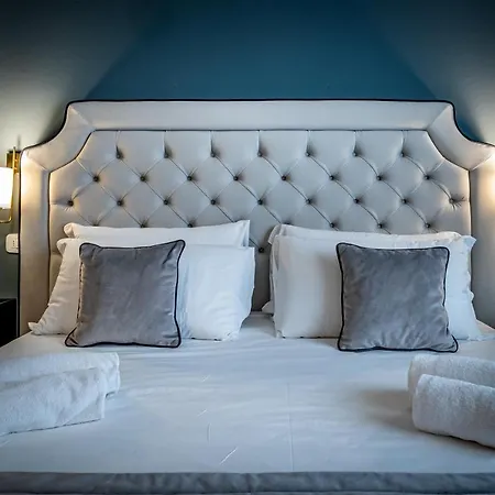 Yid Lamarmora Luxury Contemporary Apartment Florence
